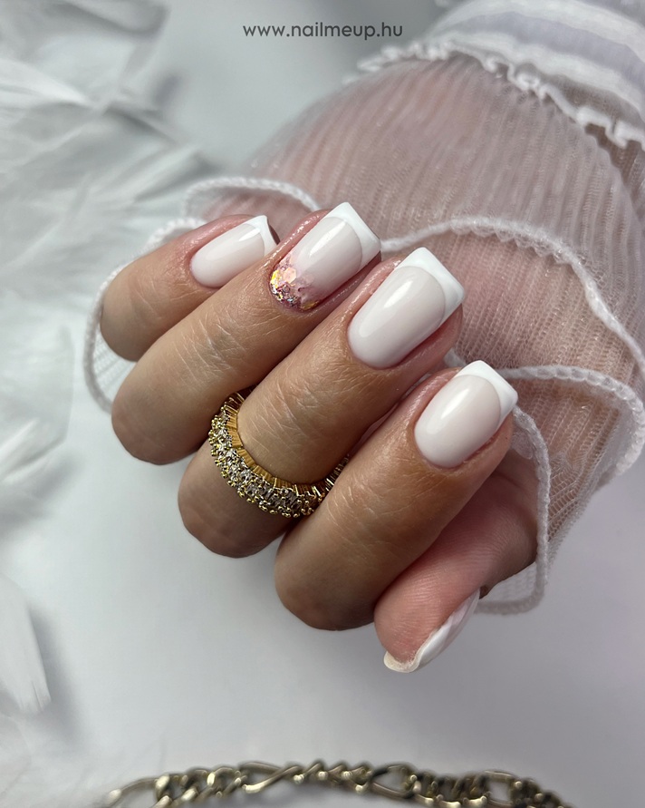 18676140-52FF-4388-B8AE-0D38C55B1312