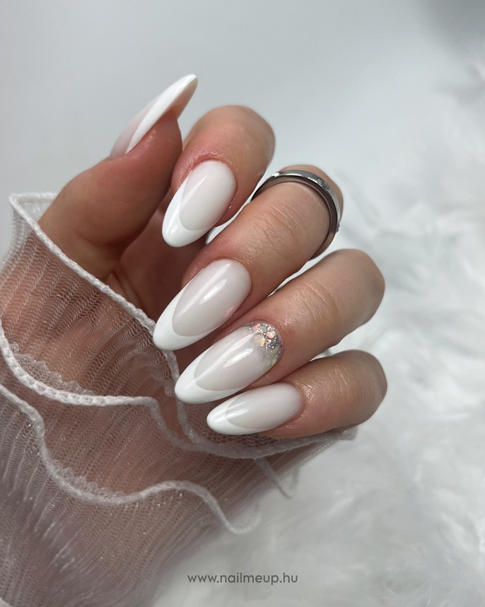 4B563A96-46EC-43A4-B2A8-4A94137FBDF5